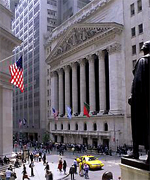 Wall Street a Nuova York la culla del business e CENTRO DEL MONDO compra vendita di case USA, propieta, industrie, progetti, finanziamenti... La Grande Mela offre la possibilita di realizzare i propri sogni di mercado... New york Business Guide